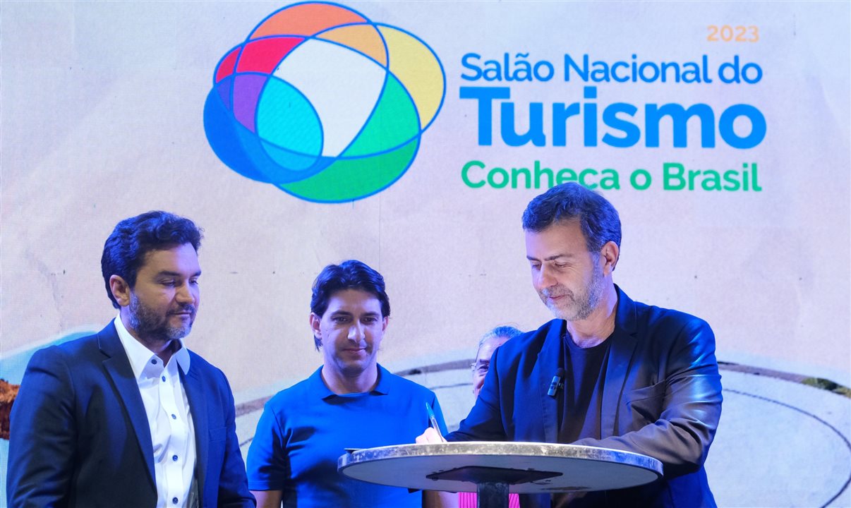 Marcelo Freixo, da Embratur, com o ministro Sabino e o secretário do DF, Christianno Araújo