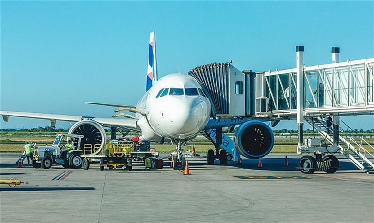 Secretaria de Turismo de Alagoas espera que mais de 1 milhão de turistas desembarquem no Aeroporto Internacional Zumbi dos Palmares até março deste ano
