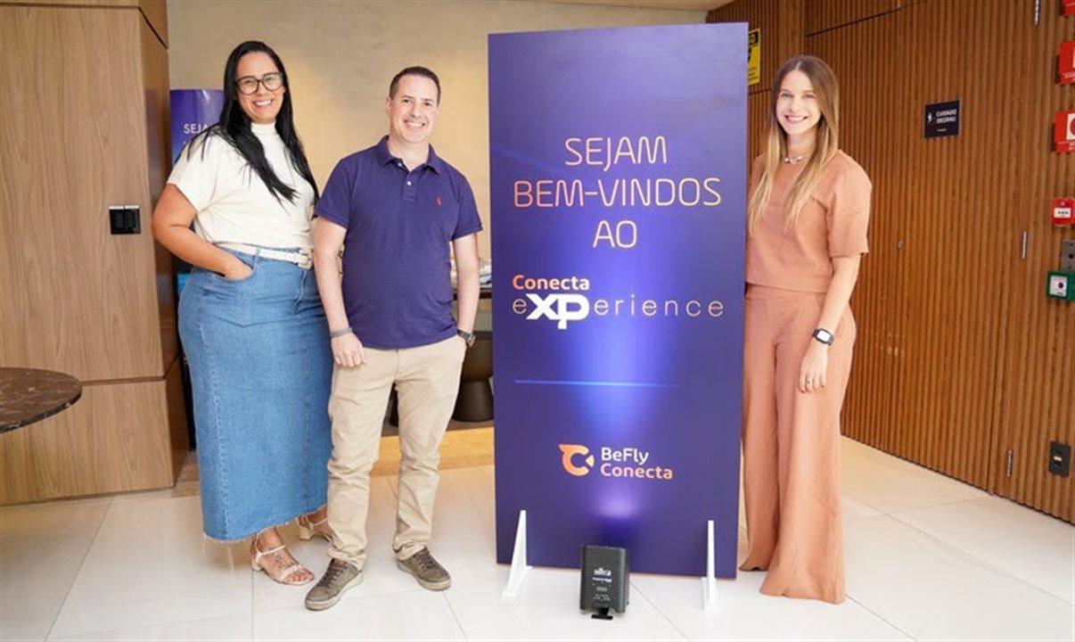 Daniela Santos, executiva de Vendas BeFly Conecta, Danilo Bello, gerente Comercial e Operacional BeFly Conecta, e Tatiane Alves, head de Negócios BeFly Conecta