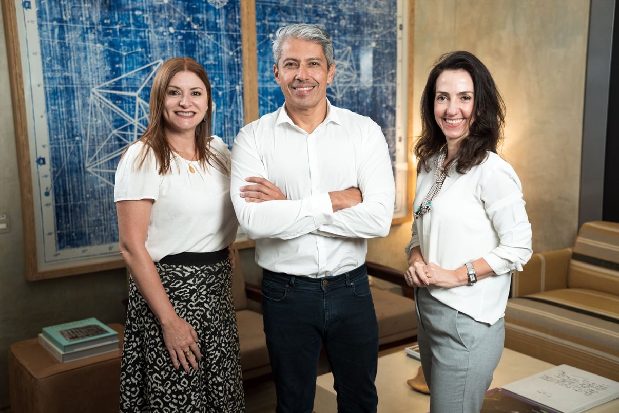 Liliana, Gustavo Bernhoeft, Gabriela Alves, da TP Corporate