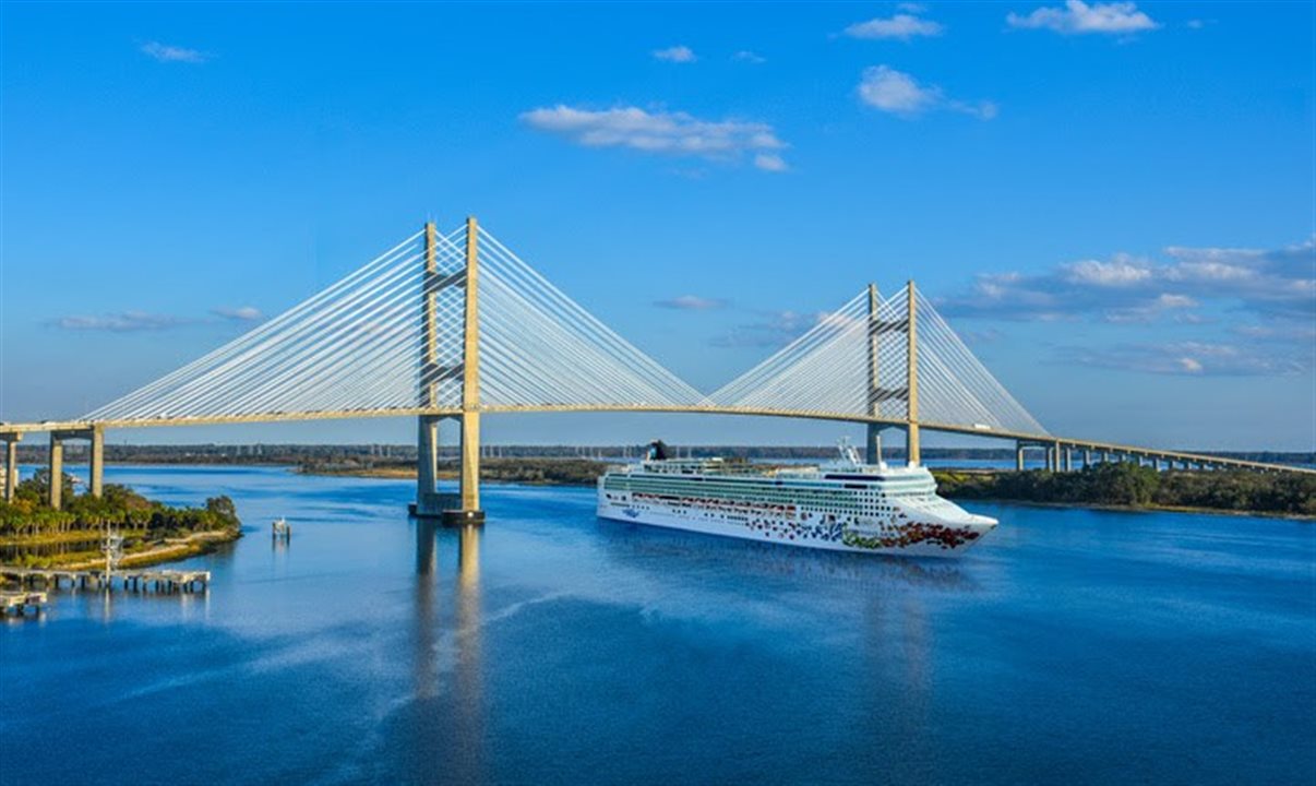 Norwegian Gem passa a sair de Jacksonville, na Flórida, a partir de novembro de 2025