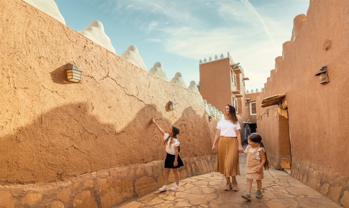 Investimento da Arábia Saudita no Turismo inclui construção de cidades modernas e réplicas das civilizações antigas do país