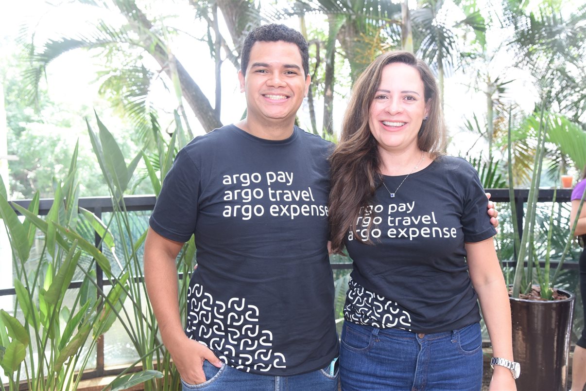 Edson Ribeiro e Vanessa Coqueiro
