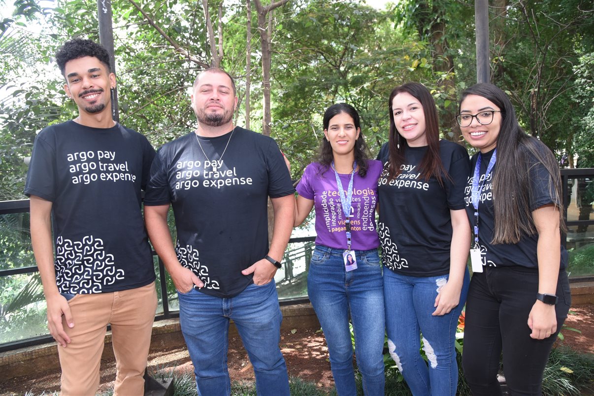 Bruno Moreira, Wagner Almeida, Leidyene Lima, Rita Garcia e Vivian Lucena