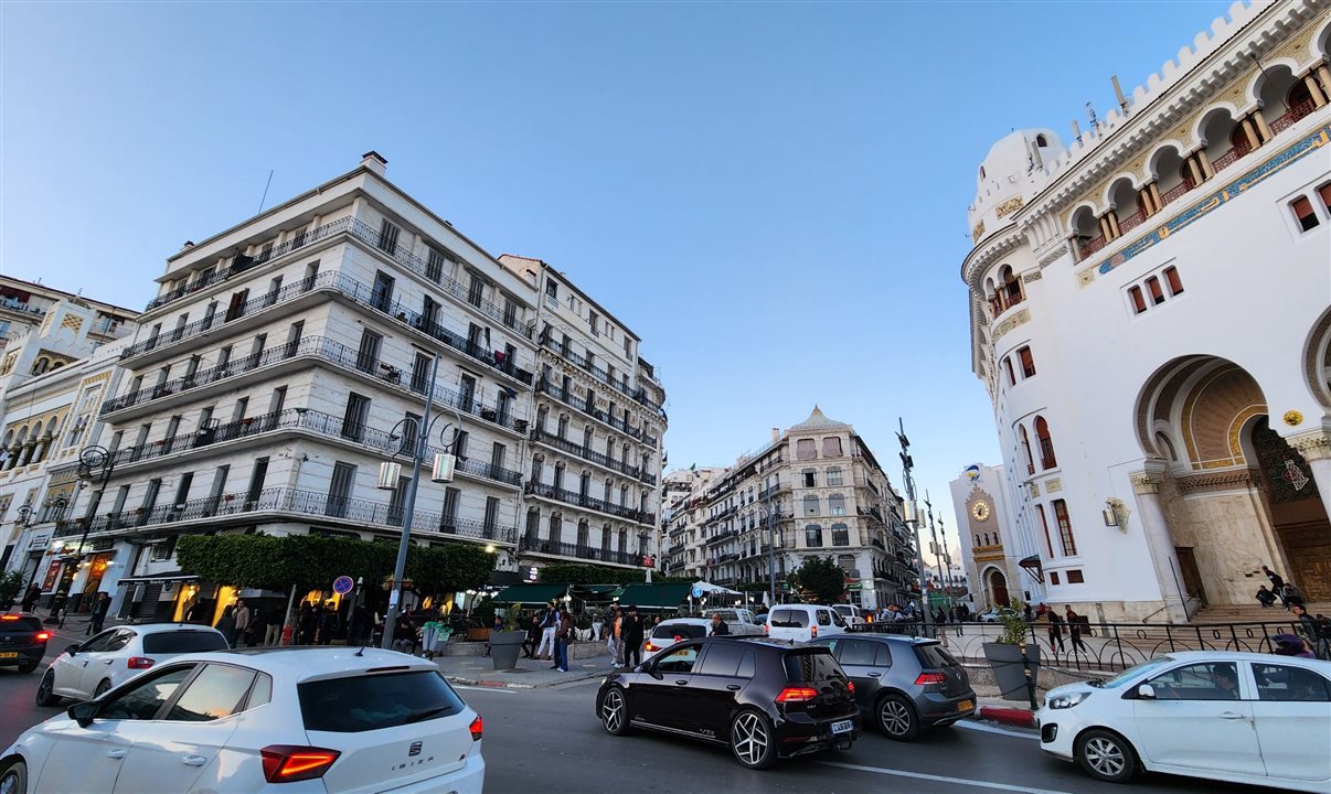Região mais baixa de Argel conta com uma arquitetura predominante ao estilo francês