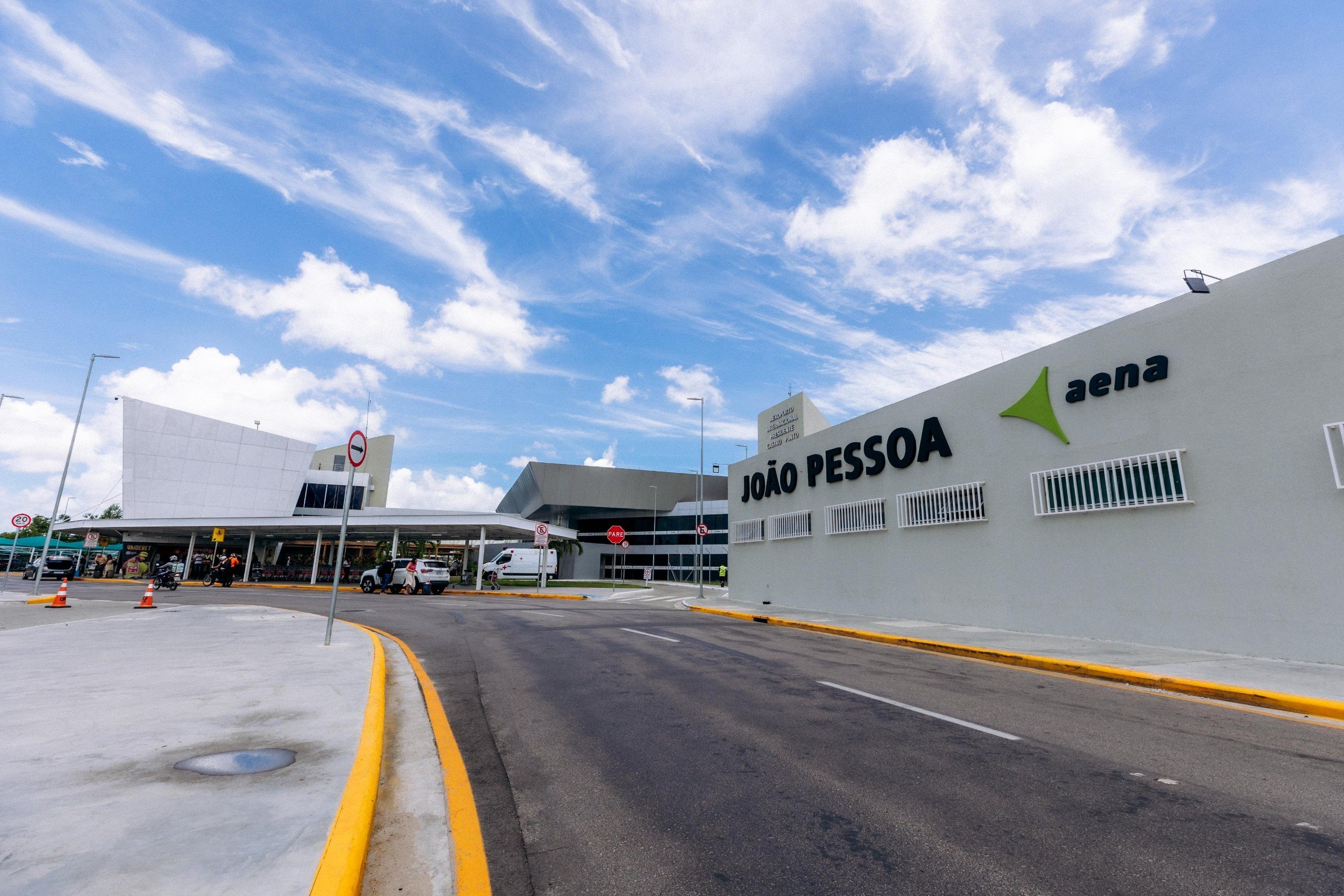  Aeroporto de João Pessoa recebeu investimentos nas pistas de taxiamento, de pouso e decolagem e nos pátios de estacionamento de aeronaves