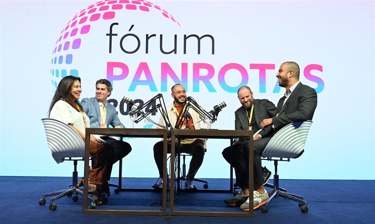 Mônica Sousa, Juarez Cintra Neto, o jornalista e podcaster  Renan Sukevicius, Luciano Guimarães e Wellington  Melo participaram do debate 