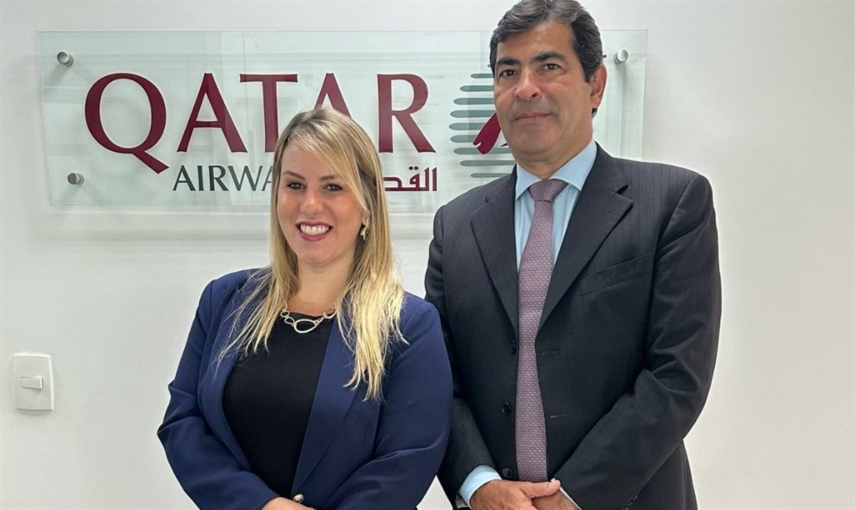 Adriana  Araujo Tolentino e Rodrigo Galvão, da Qatar Airways