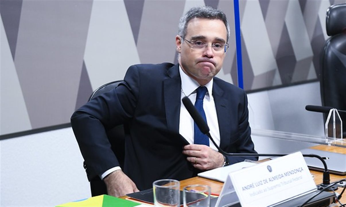 Ministro André Mendonça encerrou a audiência de conciliação após provocação da presidente da Associação dos Lojistas de Caça e Pesca de MT