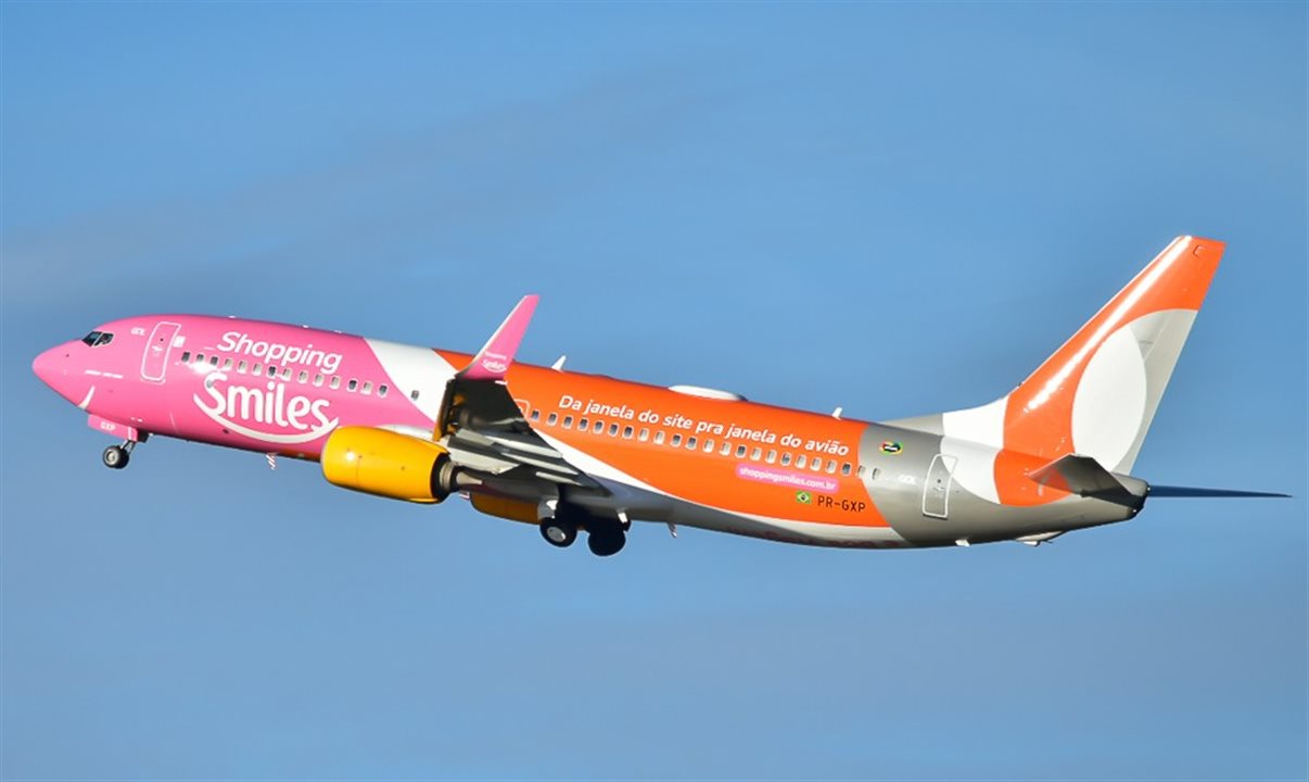 Para marcar o lançamento do novo Shopping Smiles, a empresa traz uma aeronave  Boeing 737 GXP com uma pintura customizada
