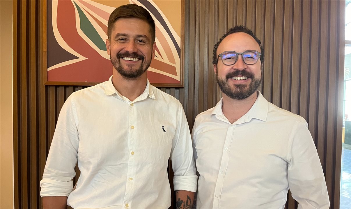 Rafael Costa, gerente de e-commerce Sênior, e Gabriel Nascimento, gerente de Produtos e Inovação para Viagens da Allianz Partners Brasil e América Latina