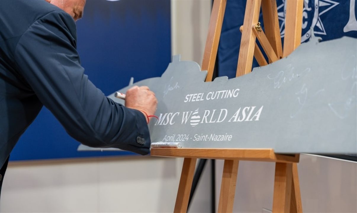 Terceiro navio da classe World da MSC foi oficialmente nomeado MSC World Asia