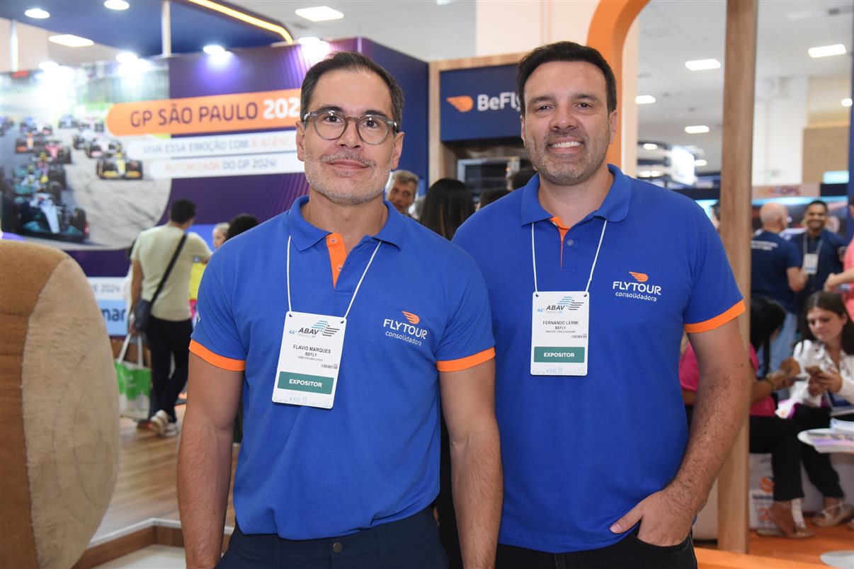 Flávio Marques e Fernando Lermi, da BeFly. Holding tem um dos maiores estandes da feira, com marcas tais como Reservia, Chanteclair, Qualitours, Flytour Consolidadora e Queensberry. 