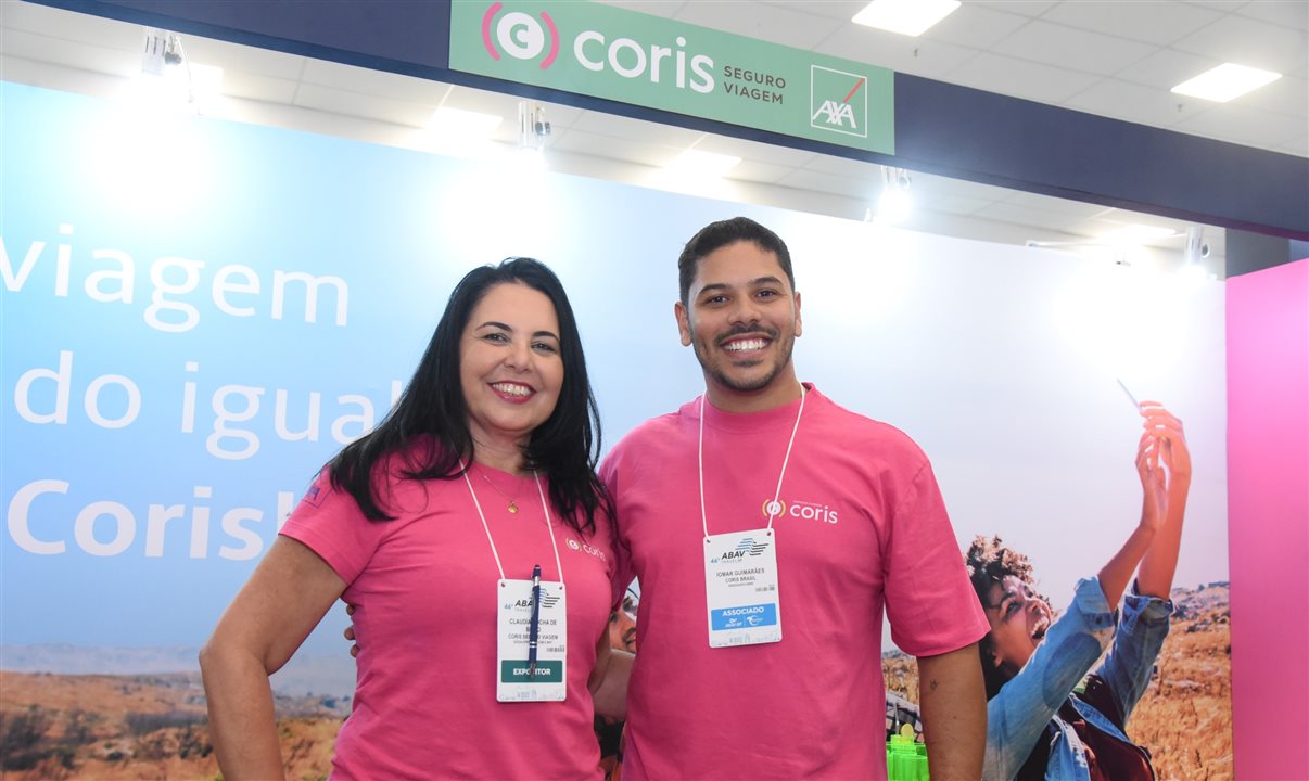 Claudia Brito, sócia-diretora Comercial e de Marketing da Coris, ao lado do novo contratado, Iomar Guimarães