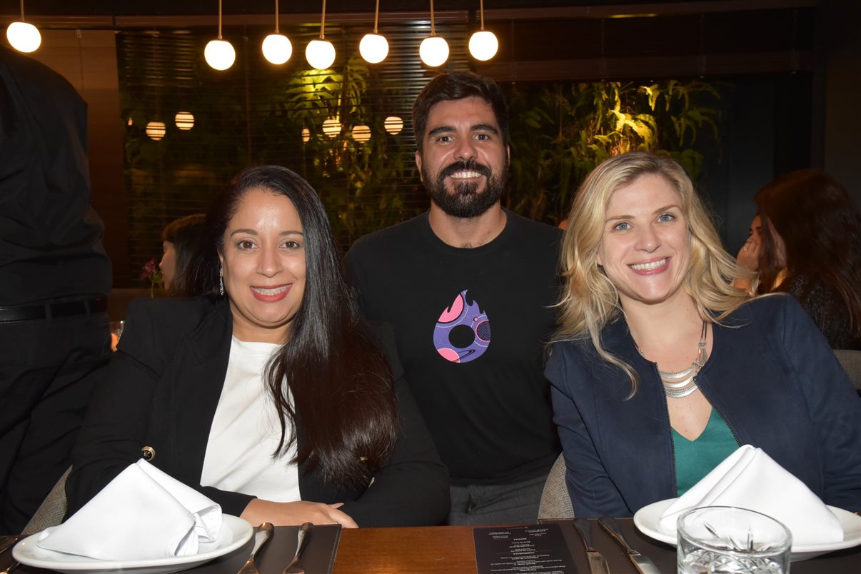 Raquel do Carmo, Mario Neto e Beatriz Thomé, do Hotmart