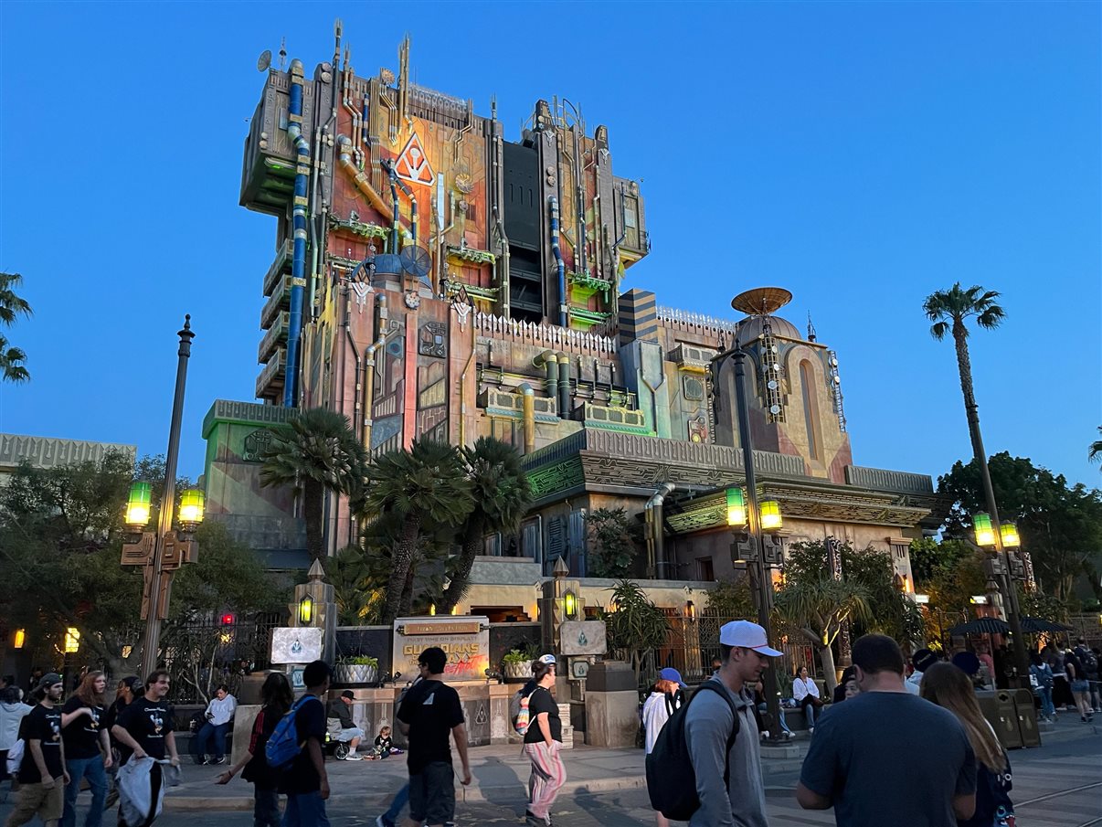 Guardians of the Galaxy – Mission: Breakout é uma das atrações do Avengers Campus na Califórnia