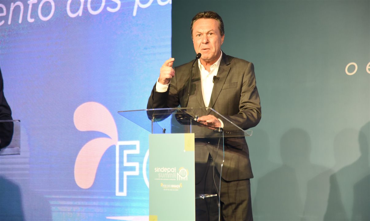 O secretário de turismo do Paraná, Márcio Nunes, participa do Sindepat Summit 2024