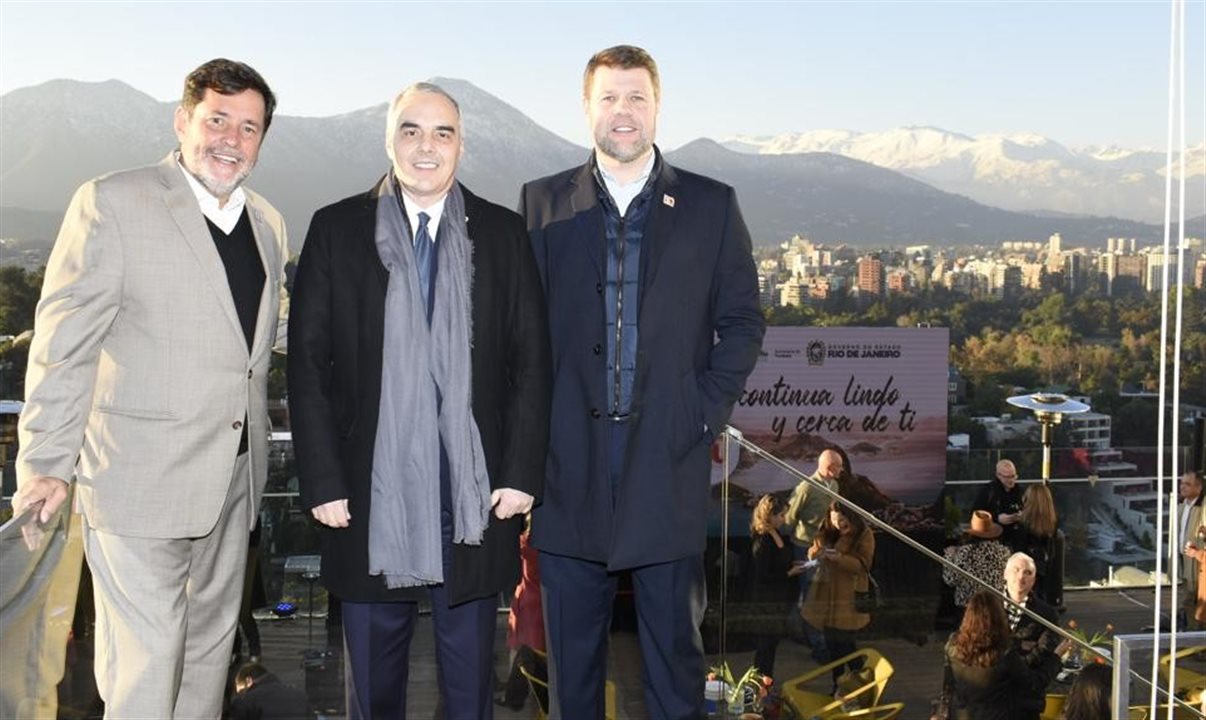 Sergio Ricardo de Almeida, presidente da TurisRio, o embaixador de Brasil no Chile, Paulo Pacheco, e o secretário de Estado de Turismo do RJ, Gustavo Tutuca