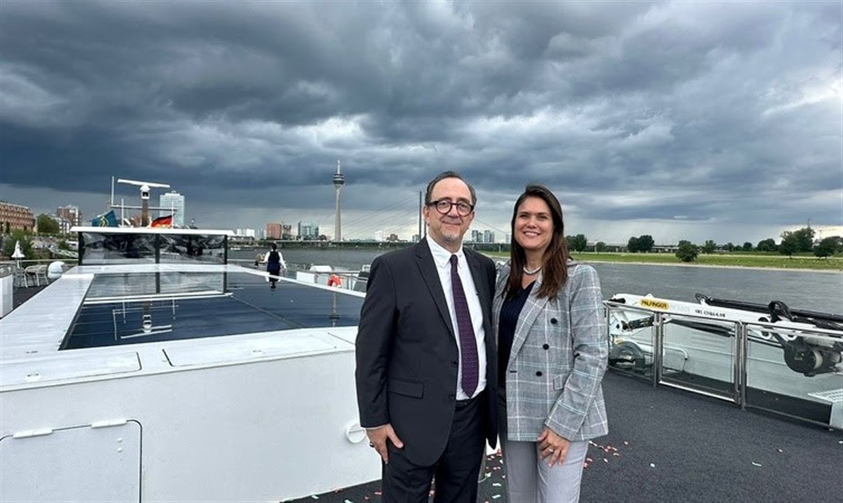 Ricardo Alves, diretor geral da Velle Representações, e Lídia Navais, cônsul de Portugal em Düsseldorf e madrinha do novo Porto Mirante