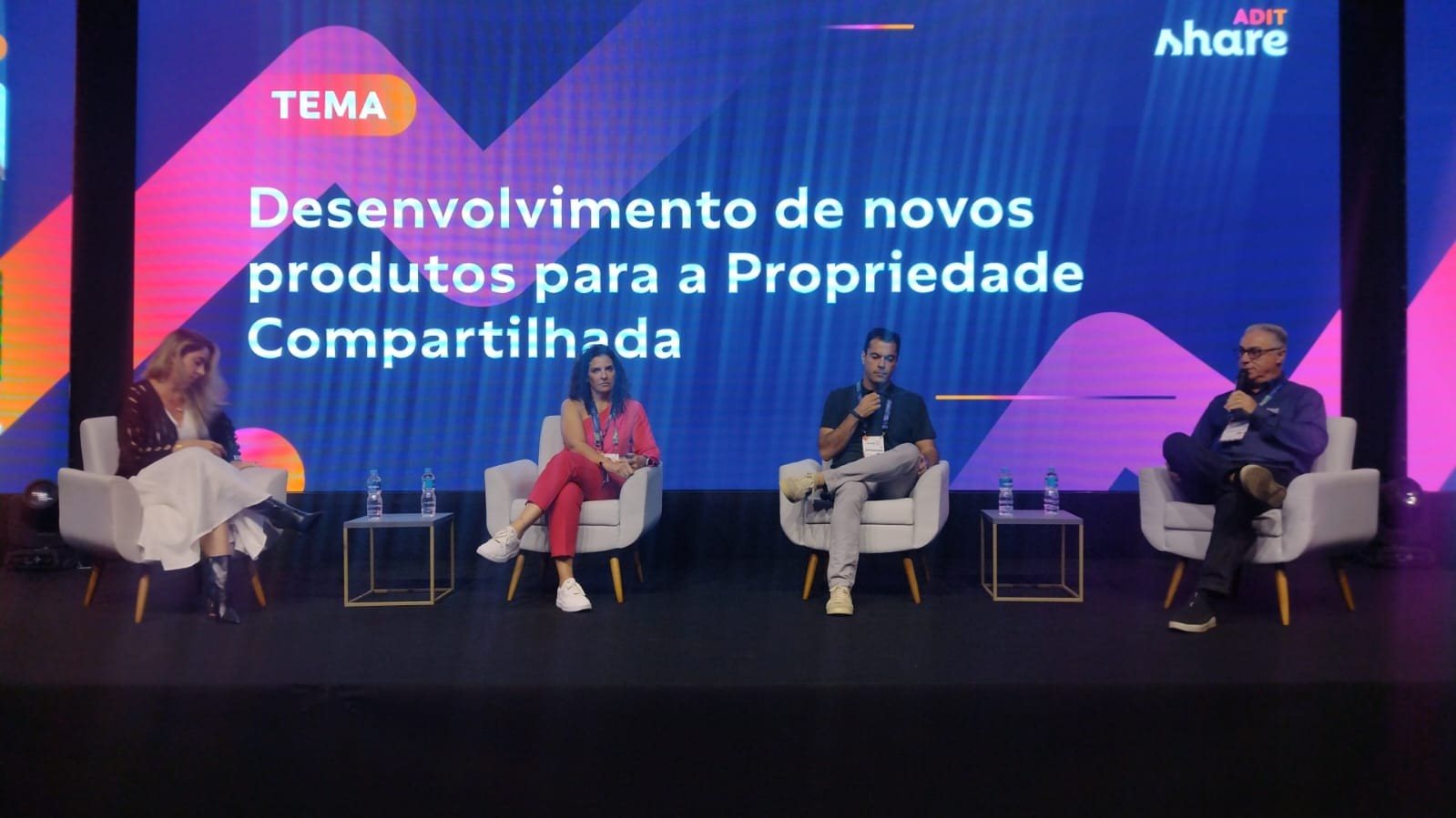 Bruna Apolinário, Diretora de Fidelização da Aviva, Lizete Ribeiro, CEO dos hotéis Tauá, Felipe Lima, Diretor Comercial do Beach Park e Antônio Carlos, Diretor-Executivo e Sócio da TC Brasil