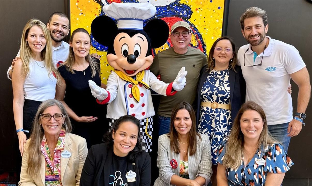 Equipes Trend/CVC Corp e Disney Destinations em reunião durante Summit Trend, em Orlando