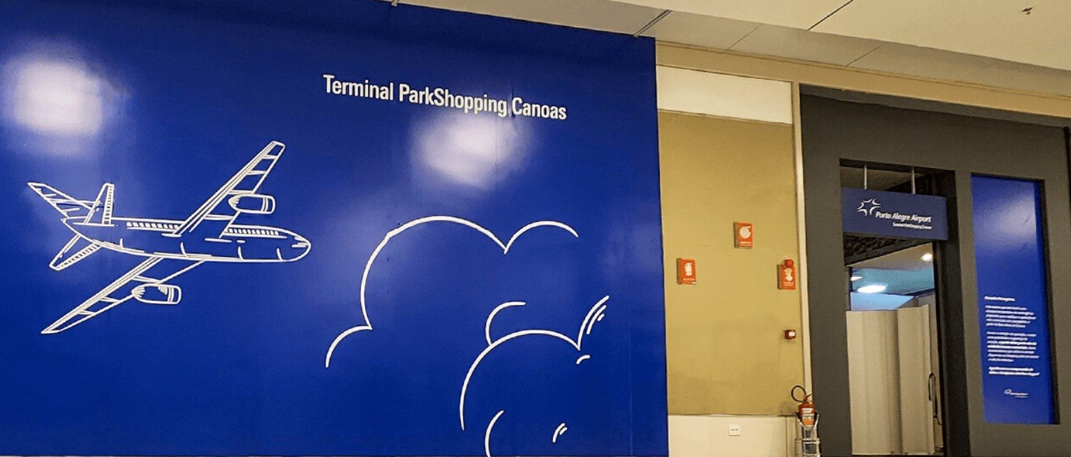 Terminal temporário emergencial montado pela Fraport no ParkShopping Canoas