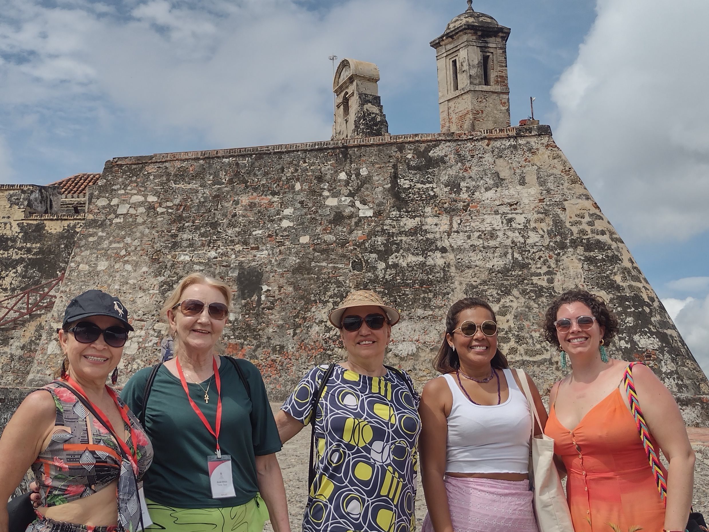 No Castelo de San Felipe de Barajas, de 1536: Valéria Brito, da Trajeto Turismo; Olga Bridi, da Time Turismo; Regina Célia Santos, da RC Tour; Geyse de Queiroz, da Queiroz Travel; e Juliana Figueiredo, da GD Turismo