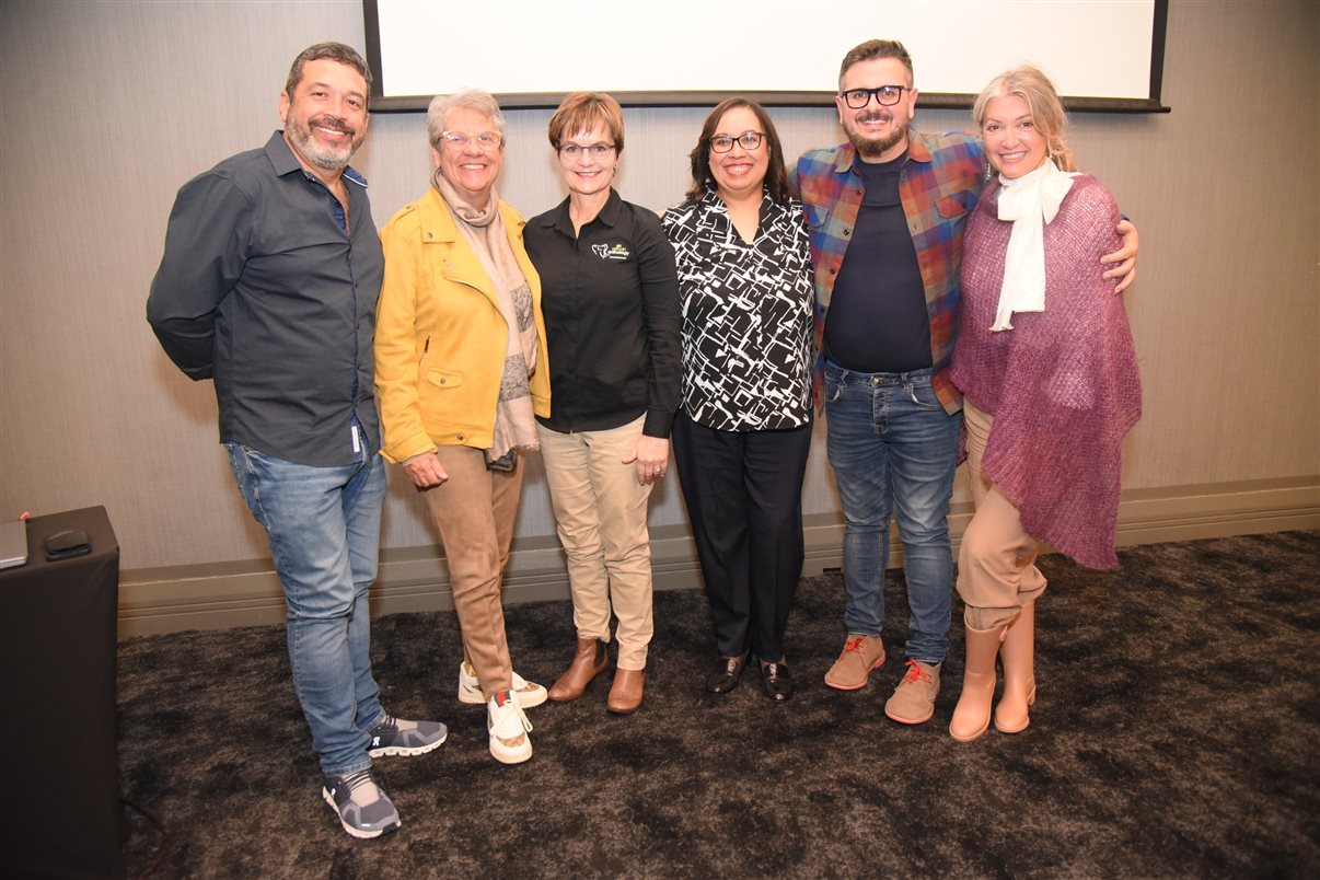 Jorge Souza, Ana Maria Berto e Catia Frias (Orinter) com Ina Malherbe (Antholoy), Charlene Cambpell (Southern Sun) e Ederval Carbonaro (Africa by Design)