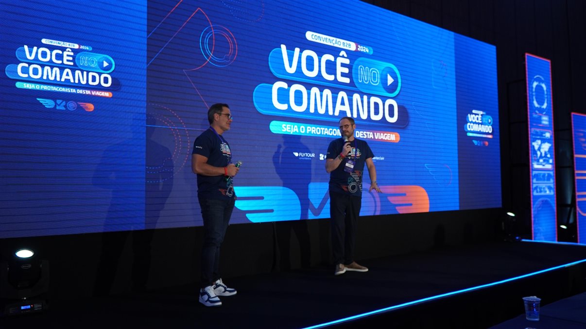 Flávio Marques, diretor da Flytour Consolidadora, e Luti Guimarães, VP de Negócios da BeFly, na Convenção B2B 2024 da empresa (veja mais fotos no álbum ao fim da notícia)