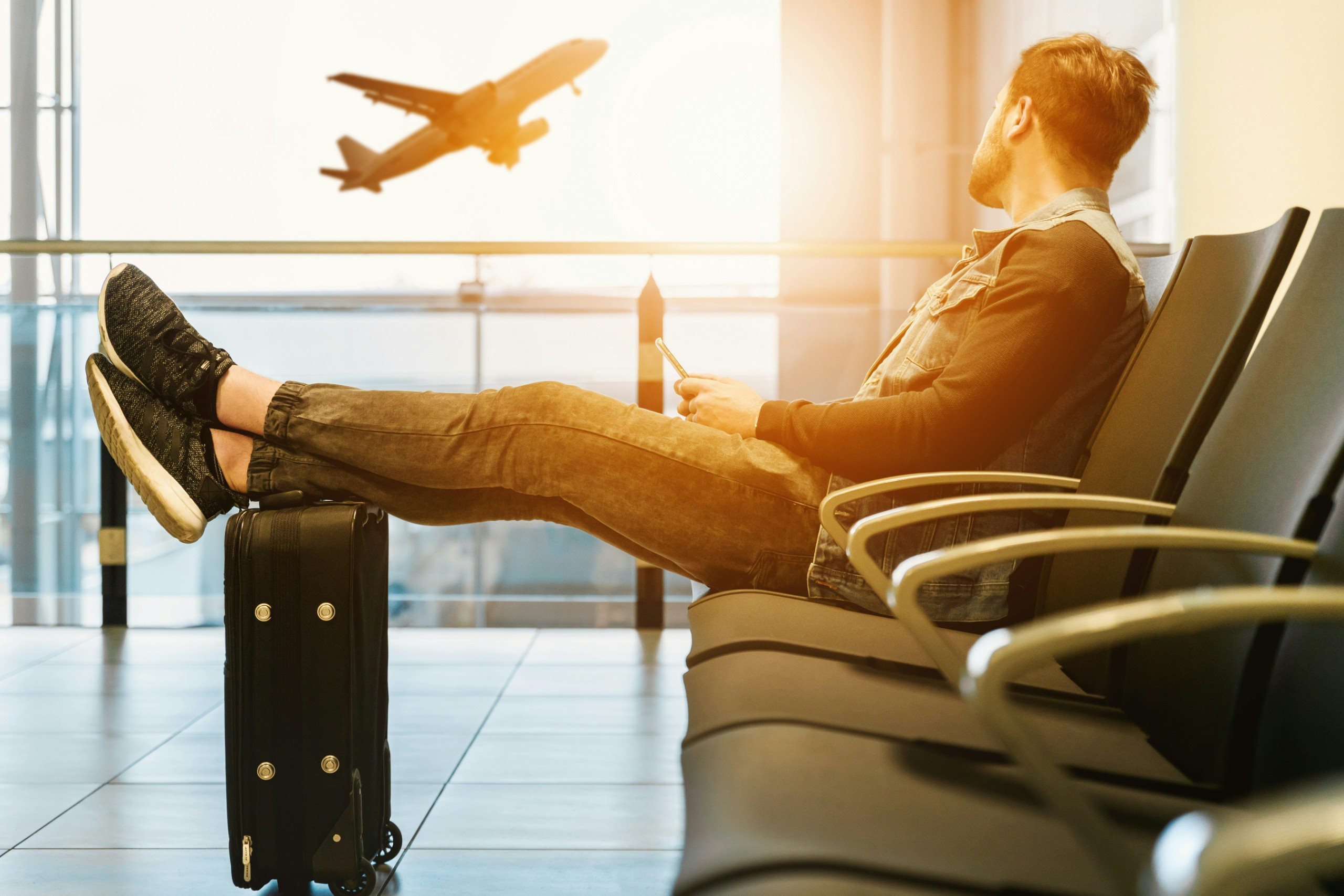 Os dez destinos mais procurados pelos viajantes a trabalho apresentaram queda no valor médio das passagens aéreas