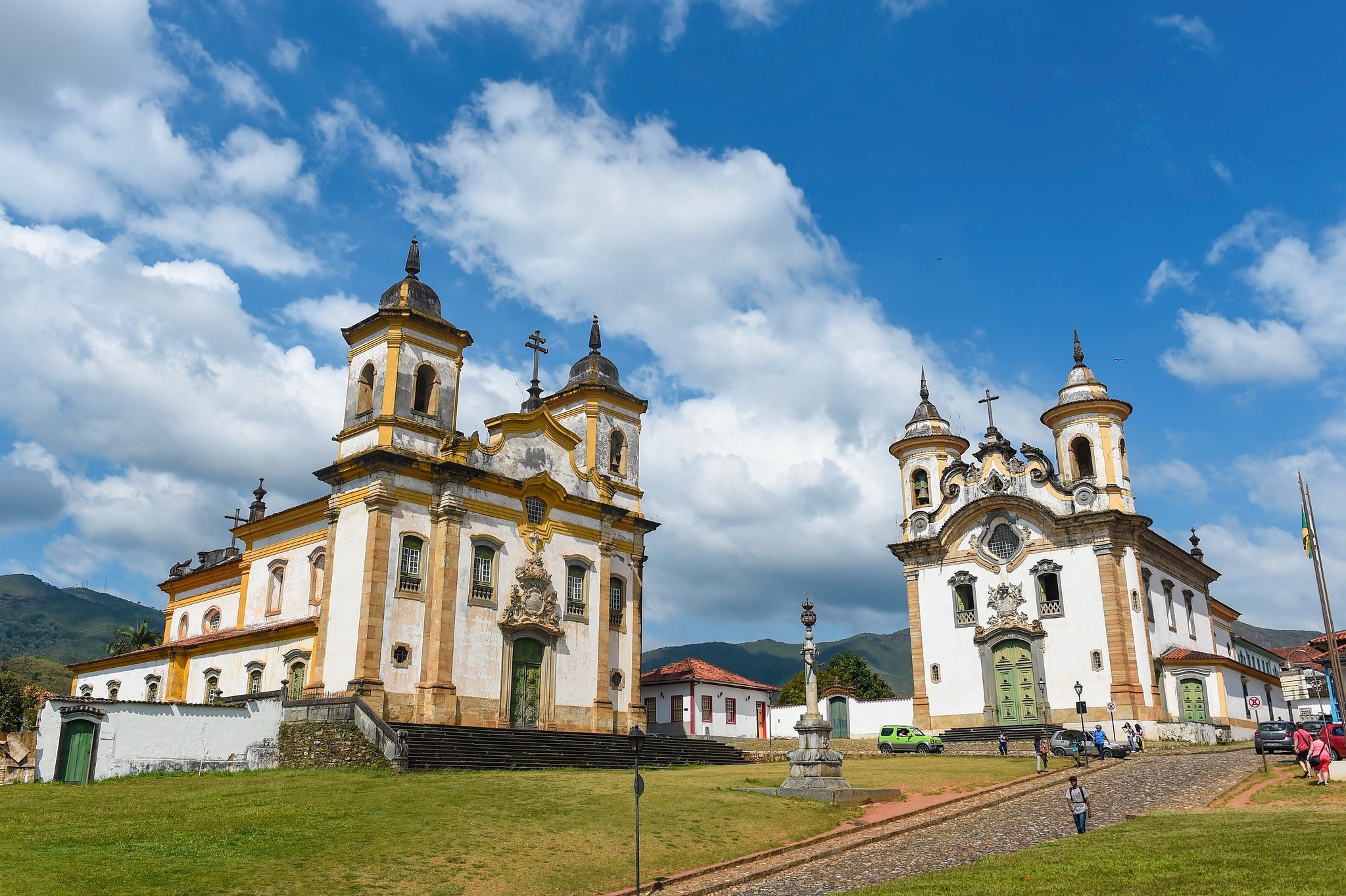 Igrejas São Francisco de Assis e Nossa Senhora do Carmo, em Mariana (MG)