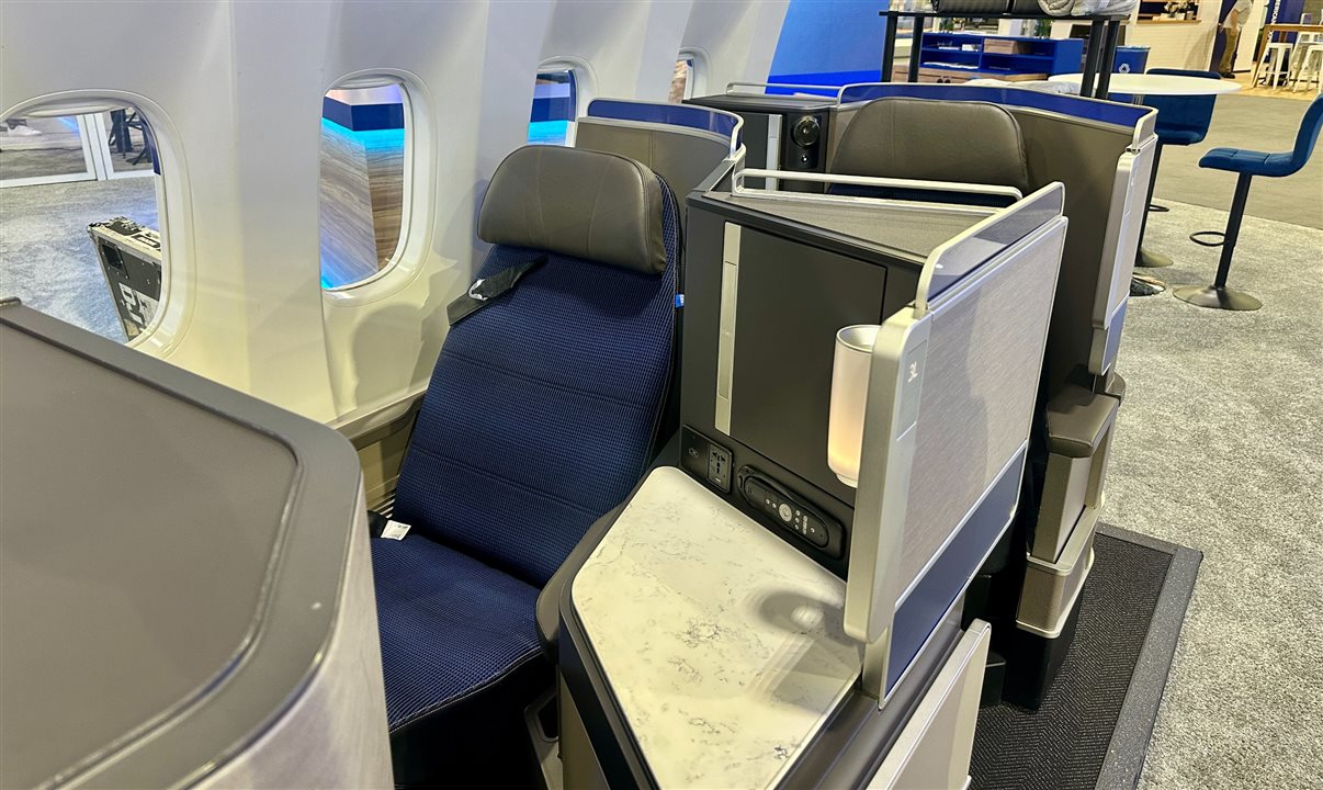 Um gostinho do que é a cabine Polaris da United Airlines na GBTA Convention 2024