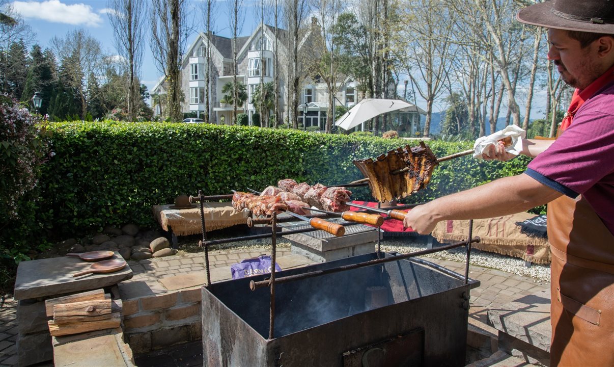 Churrasco ao ar livre no Castelo Saint Andrews