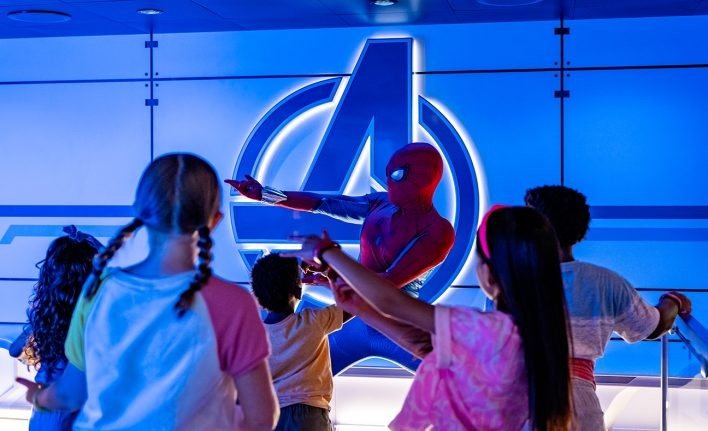 Crianças se tornam os heróis de suas próprias aventuras da Disney na Marvel Super Hero Academy