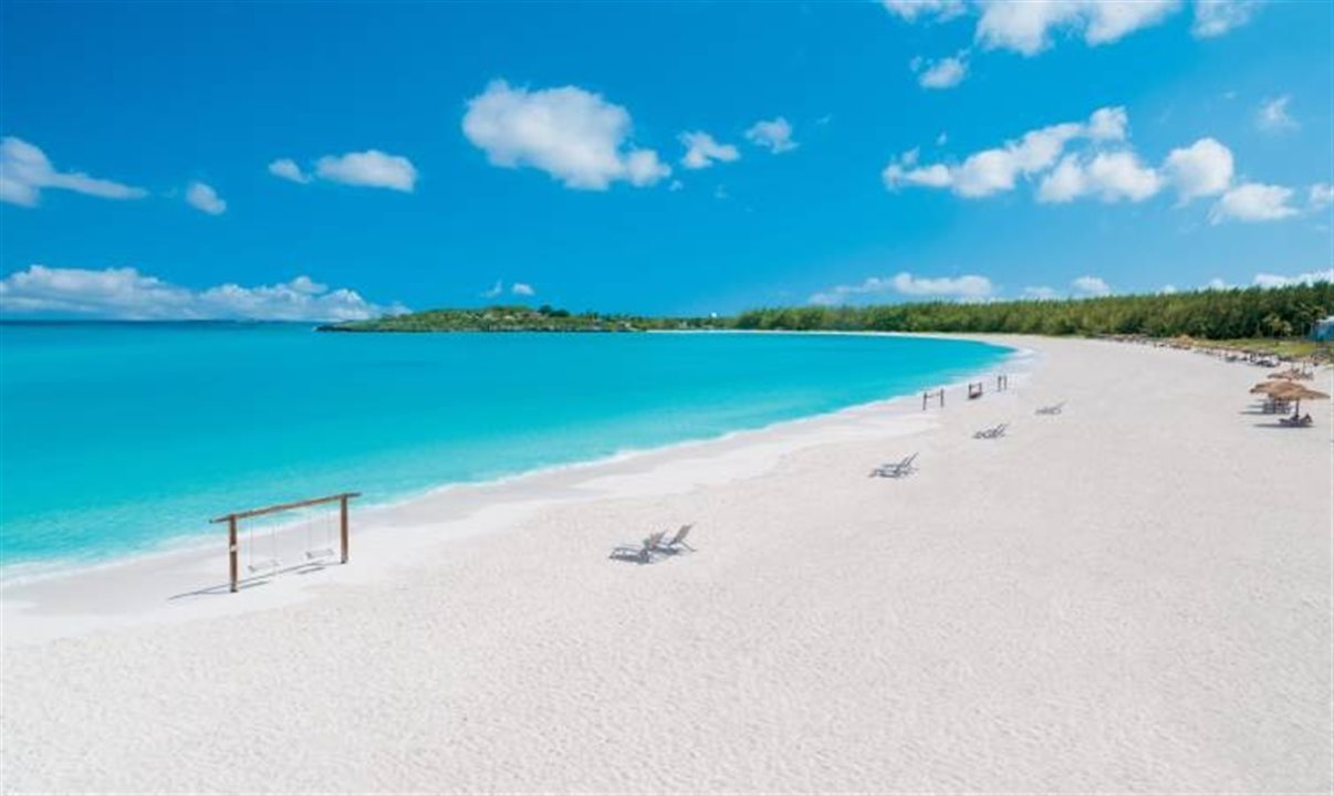 Praia onde será construído o futuro Beaches Resorts Exuma