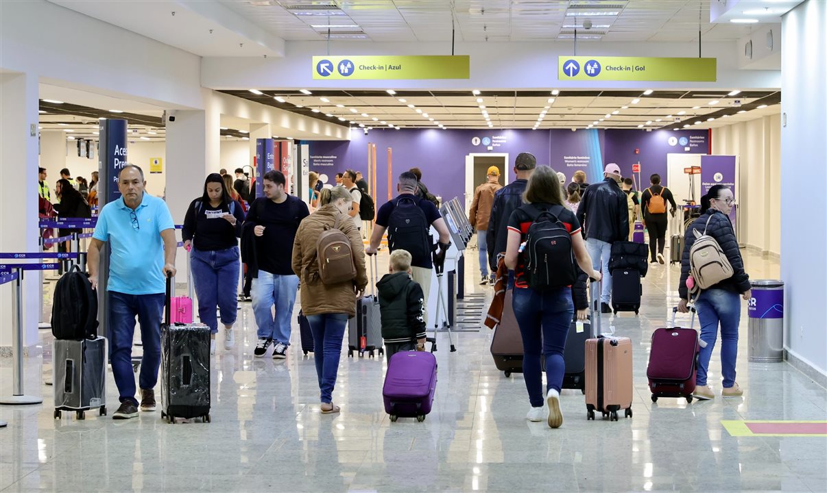 115,4 milhões de passageiros domésticos e internacionais foram movimentados no Brasil nos últimos 12 meses