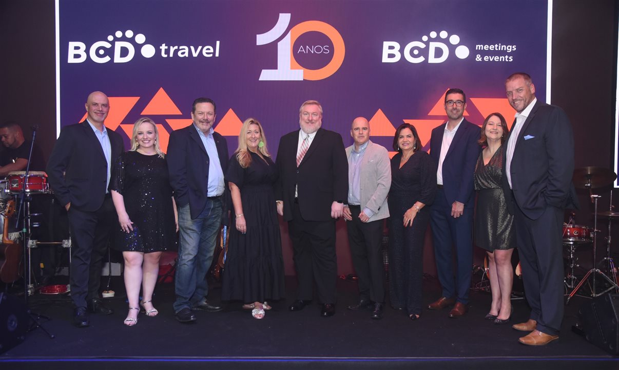 Gabriel Domingues, Mariana Krizak, Carlos Biggio, Tanya Green, Paul Barry, Beat Wille, Soely Oliveira, Marcos Marques, Edivane Fermam e Allan Conlan, da BCD Travel