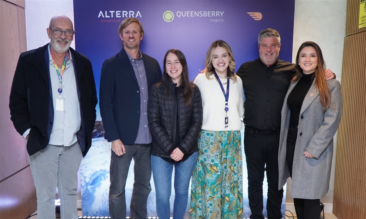 Marco Lourenço (Queensberry), Patton Murray (Alterra), Marie-Christine Desjardins (Tremblant), Amanda Zeni (Queensberry), Alexandre Caron (Tremblant) e Lohanna de Pietro (Air Canada)