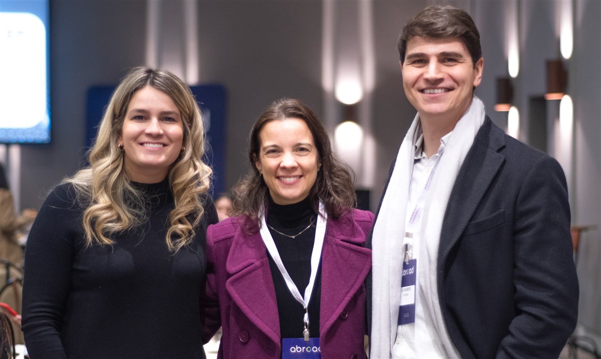 Juliana Andrade, da Academia de Viagens, com Mariana Albuquerque e Cliff Nascimento, ambos da Hilton 