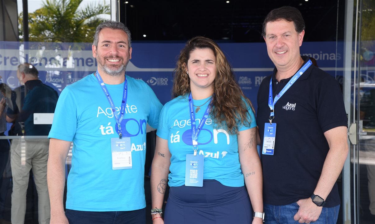 Ricardo Bezerra, Giulliana Mesquita e Daniel Bicudo, todos da Azul Viagens