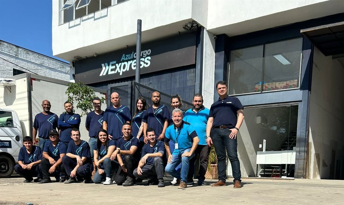 Equipe da Azul Cargo Express em Porto Alegre