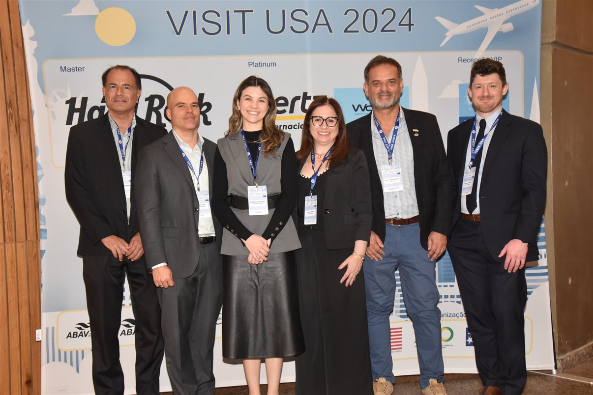 Alexandre Brandão (Abav-MG), Joel Reynoso (cônsul comercial dos EUA), Emanuelle De Nadal (Consulado dos EUA), Ana Carolina Medeiros (Abav Nacional), Peter Mangabeira (Abav-MG), e Nathan Traurig (Consulado dos EUA)\n\n