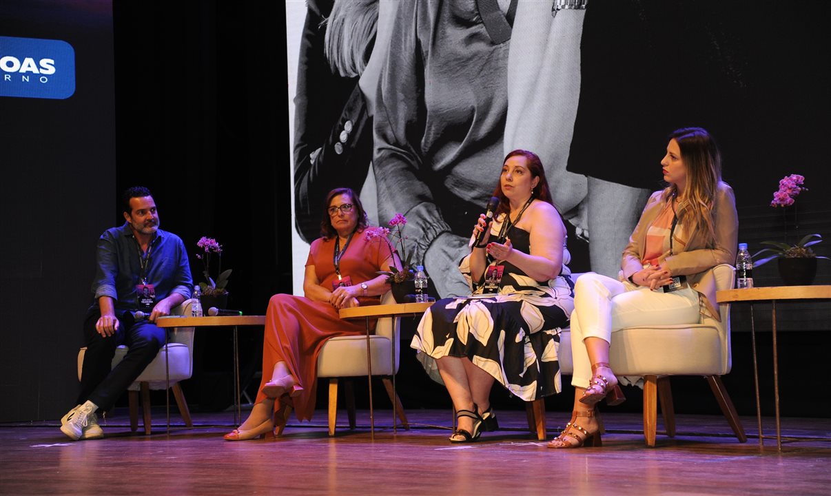 Bruno Teixeira, Cristina Gutierres, Déia Marzagão e Mariana Campbell