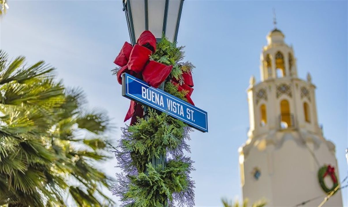 Decoração natalina no Disneyland Resort