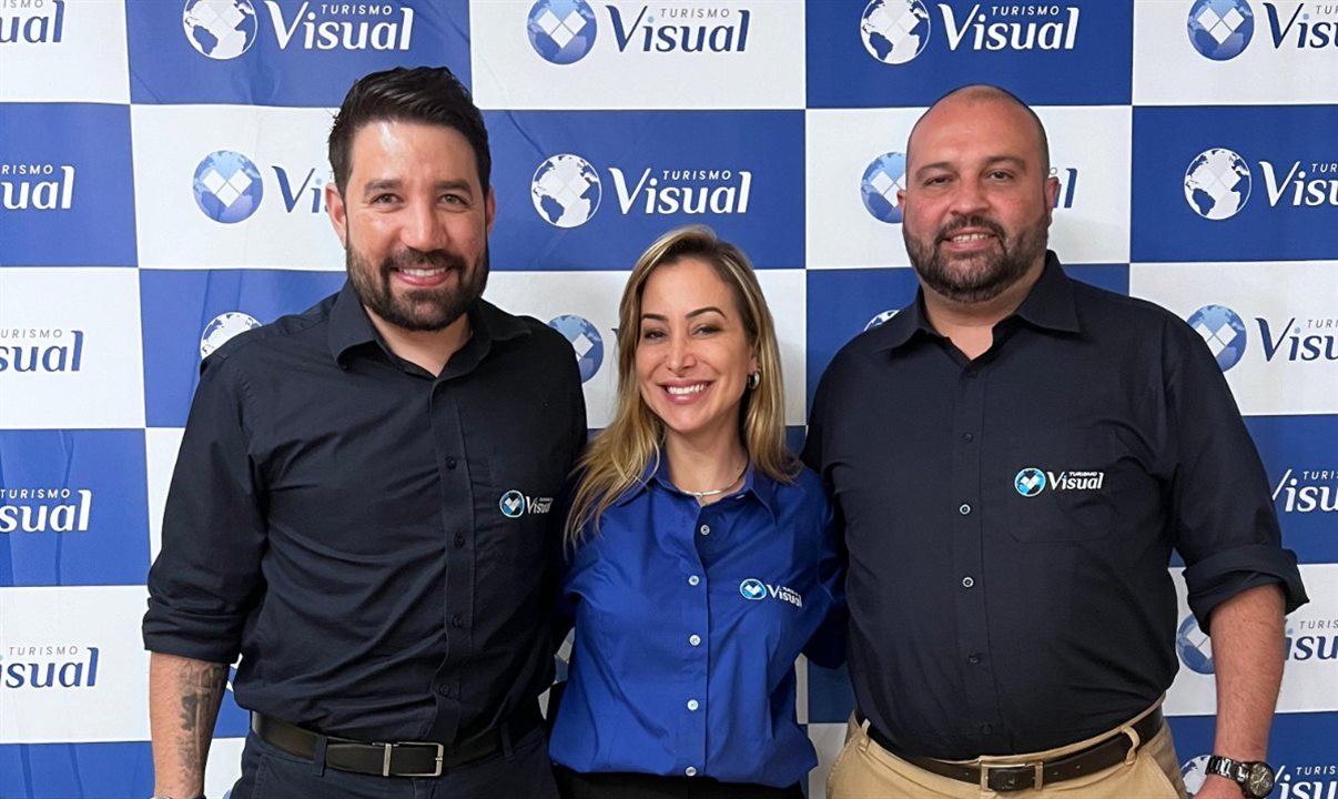 Hugo Lagares com Natália Marques e Leandro Roberto Pinto