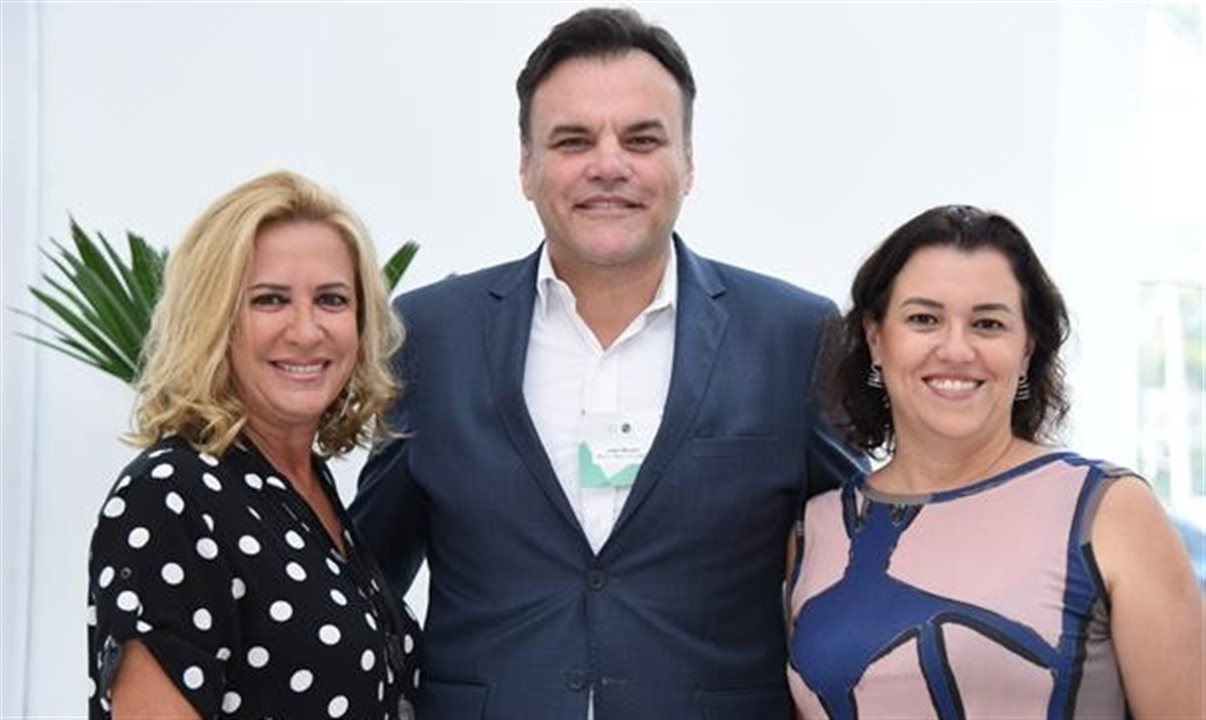 João Bueno com Viviânne Martins e Patricia Thomas