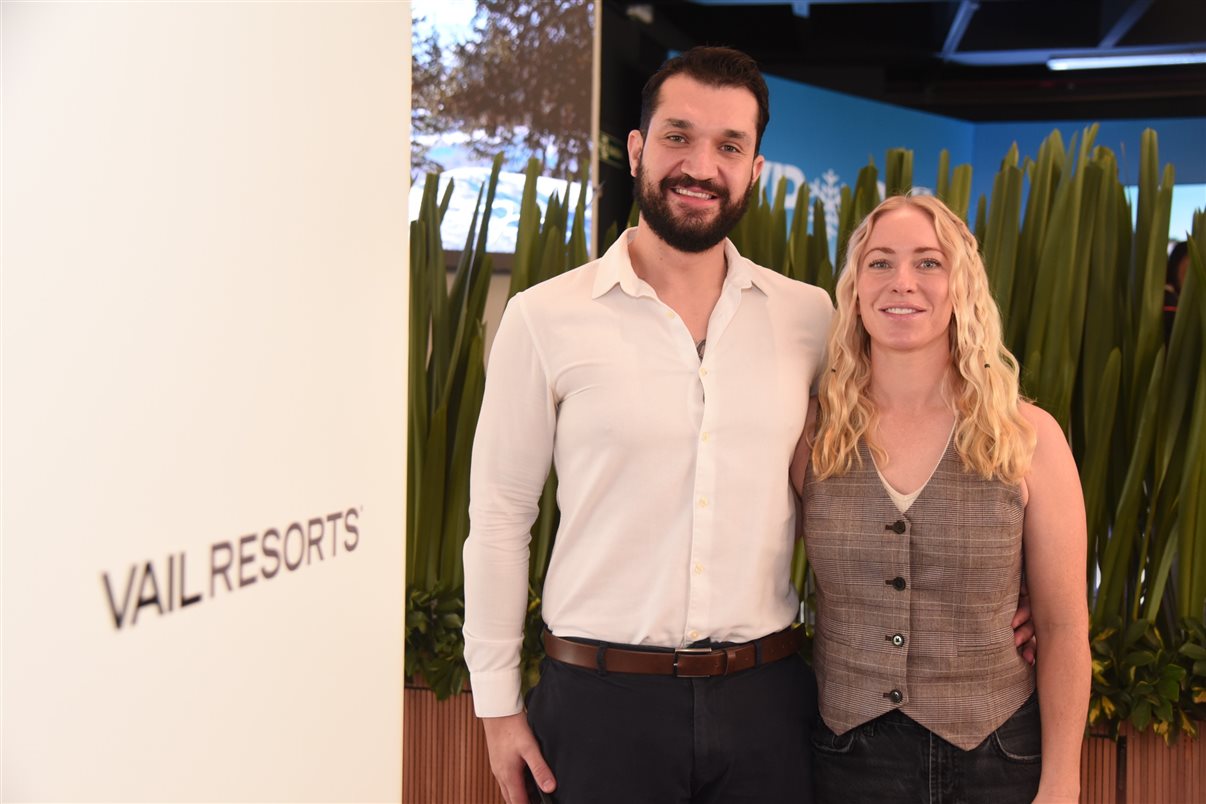 Pablo Trova e Hannah Peterson, do Vail Resorts