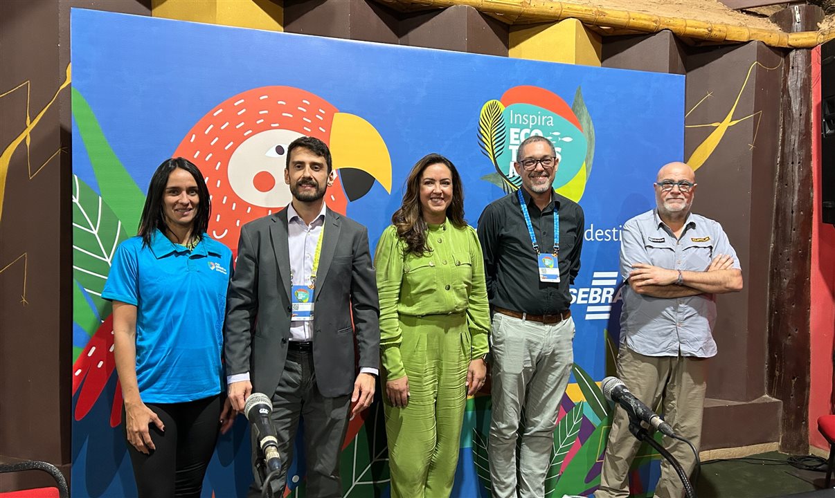 Fabiana de Melo Oliveira (MTur), Bruno Wendling (Fundtur), Sandra Amarilha (Sebrae-MS), Sylvio Trujillo (Conselho Municipal de Turismo de Bonito) e Luiz Del Vigna (Abeta)