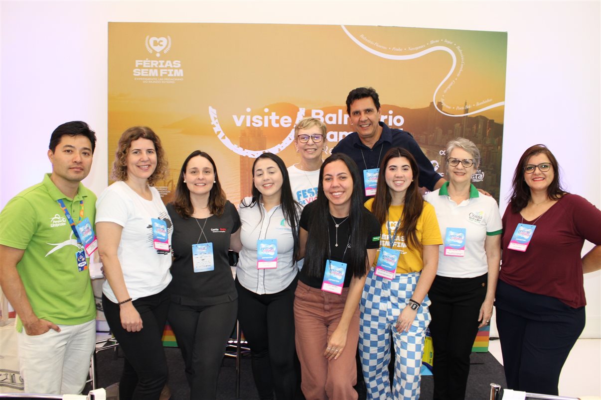 Alexandre Gomes, Fabiana Bicudo, Lucilene Chaves, Vanessa Stolagli, Cristiane Oliveira e Ale Tamashiro, da ViagensPromo