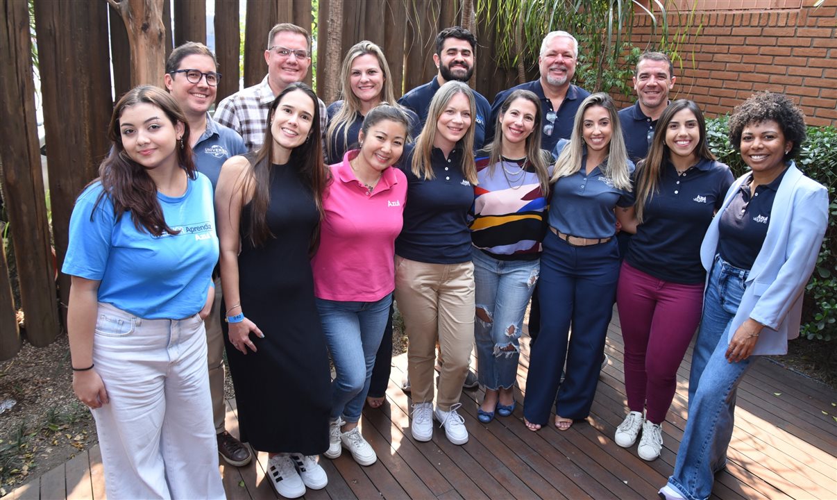 Equipes Azul e Universal no almoço de hoje